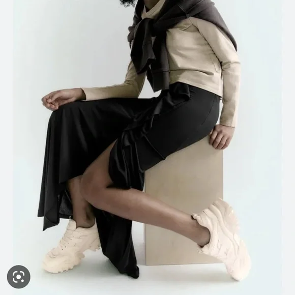 Zara Midi Skirt with Side Slit - Picture 4 of 4